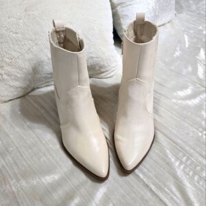 Elegant Cream Ankle Boots By Cupid Size 8 EUC Worn Once!